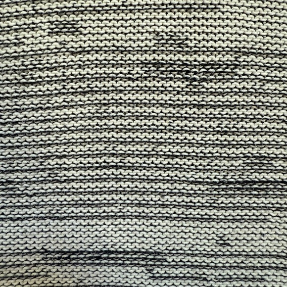 EUC Cabi Black & White Knit Short Sleeve Scoop Neck XS Tunic Sweater Style#973 - Picture 4 of 6